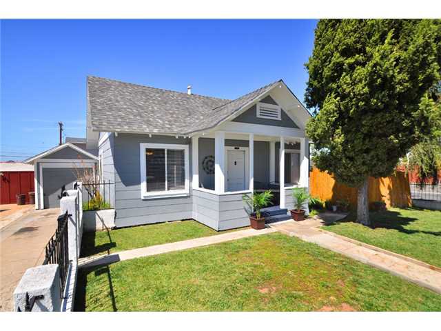 Main Photo: UNIVERSITY HEIGHTS Home for sale or rent : 2 bedrooms : 4390 Hamilton in San Diego