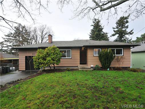 Main Photo: 820 Elrick Pl in VICTORIA: Es Rockheights House for sale (Esquimalt) : MLS®# 688283