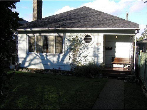 Main Photo: 4227 CAMBRIDGE Street in Burnaby North: Home for sale : MLS®# V982448