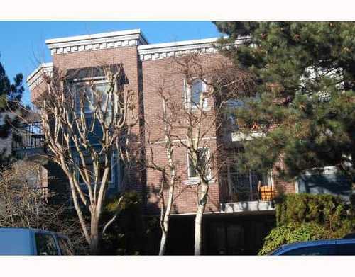 Main Photo: 304 2239 1ST Ave: Kitsilano Home for sale () : MLS®# V690178