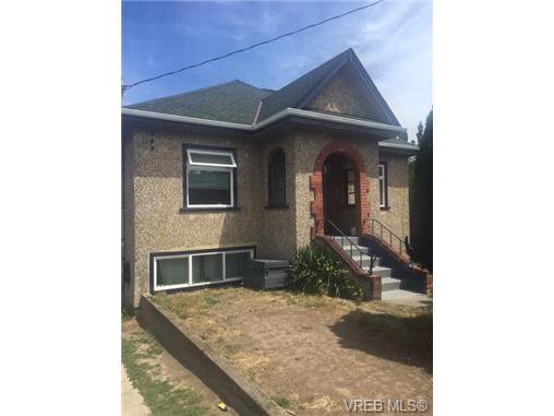 Main Photo: 172 W Burnside Rd in VICTORIA: SW Tillicum House for sale (Saanich West) : MLS®# 732904