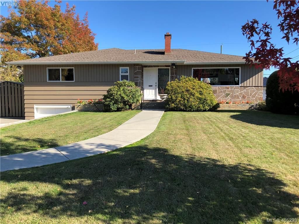 Main Photo: 3489 Henderson Rd in VICTORIA: OB Henderson House for sale (Oak Bay) : MLS®# 805345