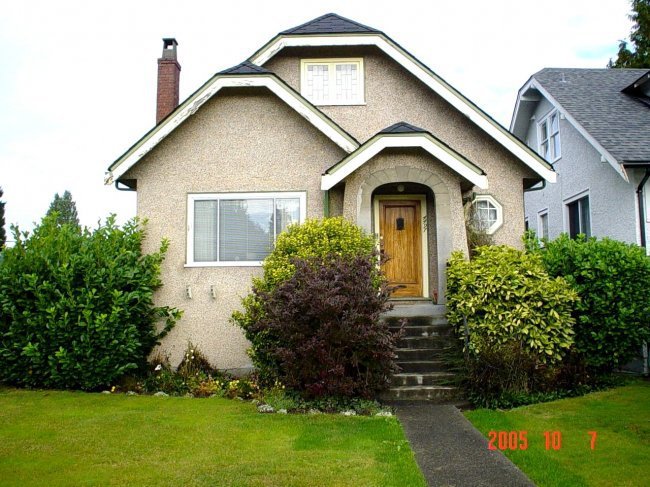 Main Photo: in 1: Home for sale : MLS®# V561415