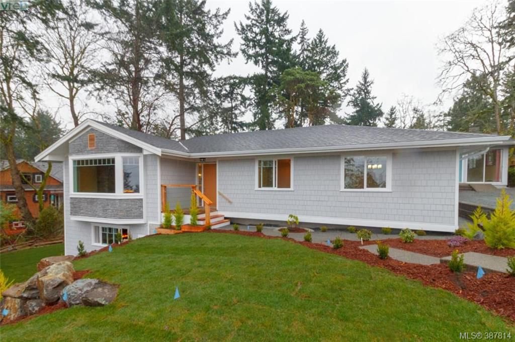 Main Photo: 4729 Carloss Place in VICTORIA: SE Cordova Bay Single Family Detached for sale (Saanich East) : MLS®# 387814