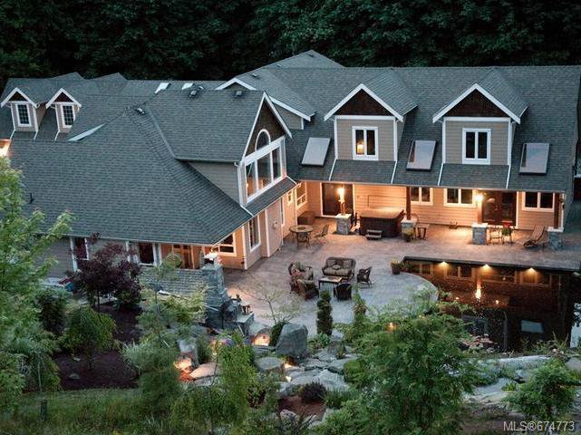Main Photo: 3321 Arrowsmith Rd in NANAIMO: Na Uplands House for sale (Nanaimo) : MLS®# 674773
