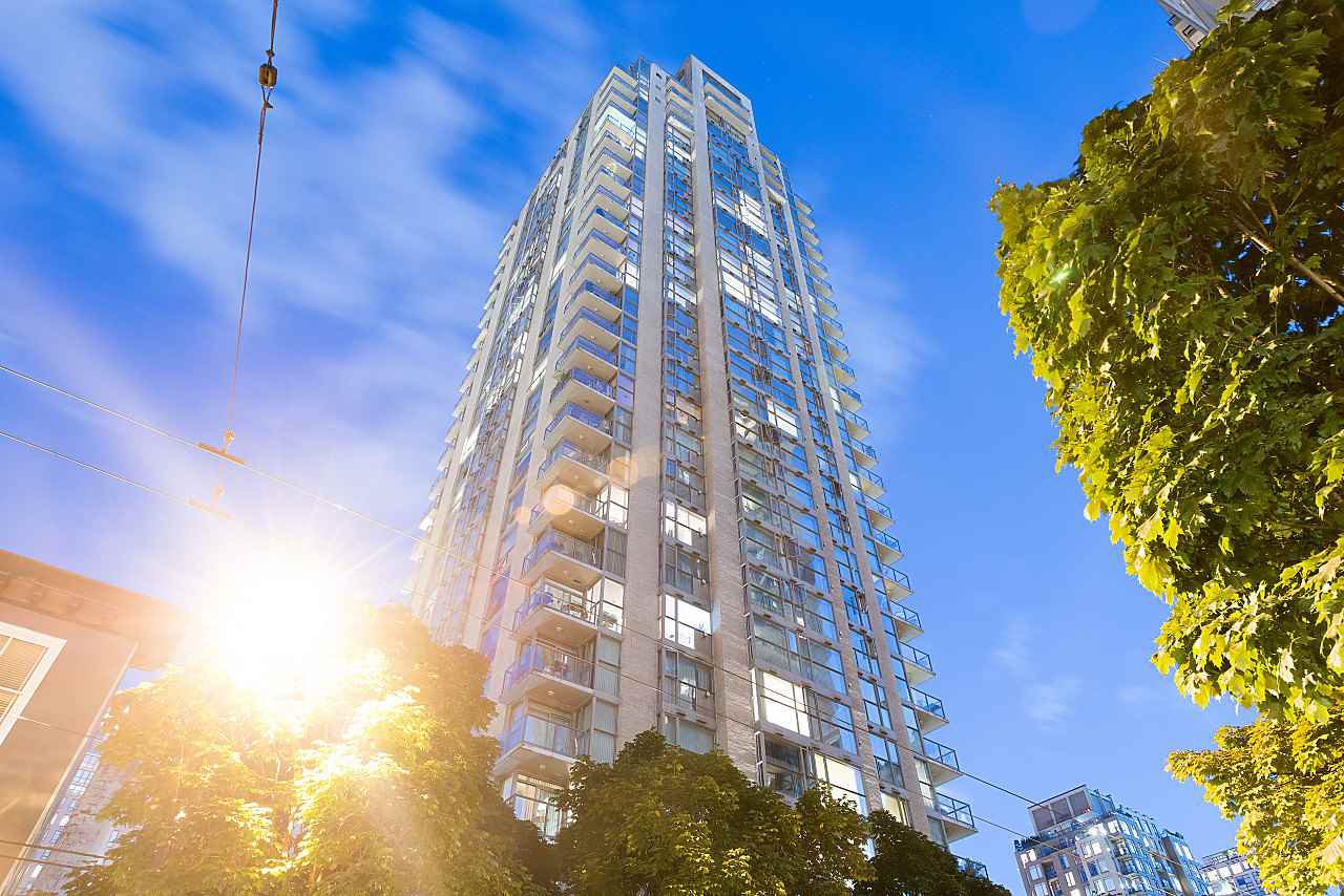 Main Photo: 308 928 RICHARDS STREET in Vancouver: Yaletown Condo for sale (Vancouver West) : MLS®# R2226885