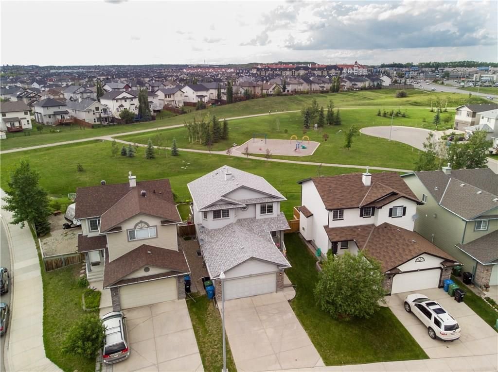 Main Photo: 15 ROYAL BIRCH Manor NW in Calgary: Royal Oak House for sale : MLS®# C4194223