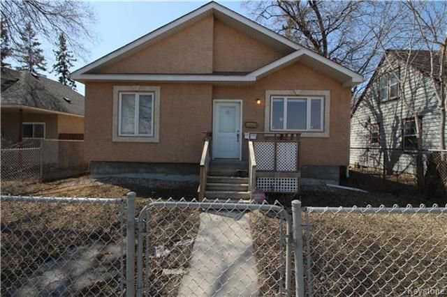 Main Photo: 155 Archibald Street in Winnipeg: St Boniface Residential for sale (2A) : MLS®# 1809532