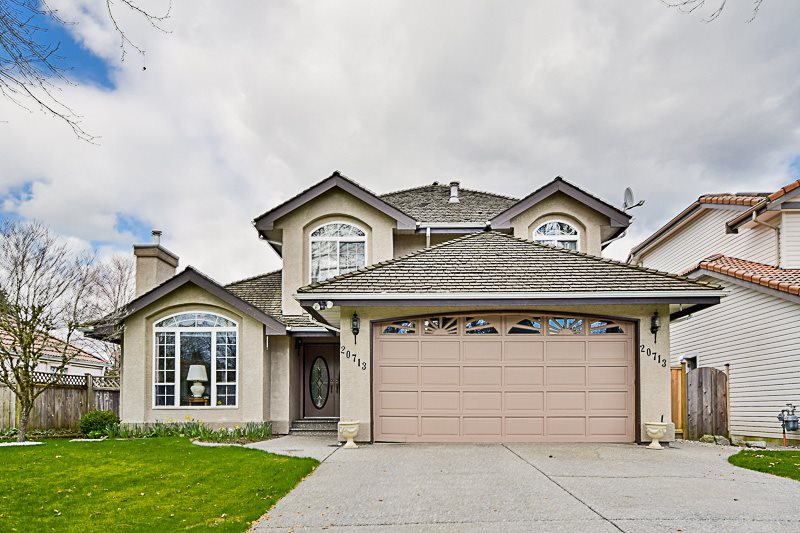 Main Photo: 20713 90 AVENUE in Langley: Walnut Grove House for sale : MLS®# R2151390