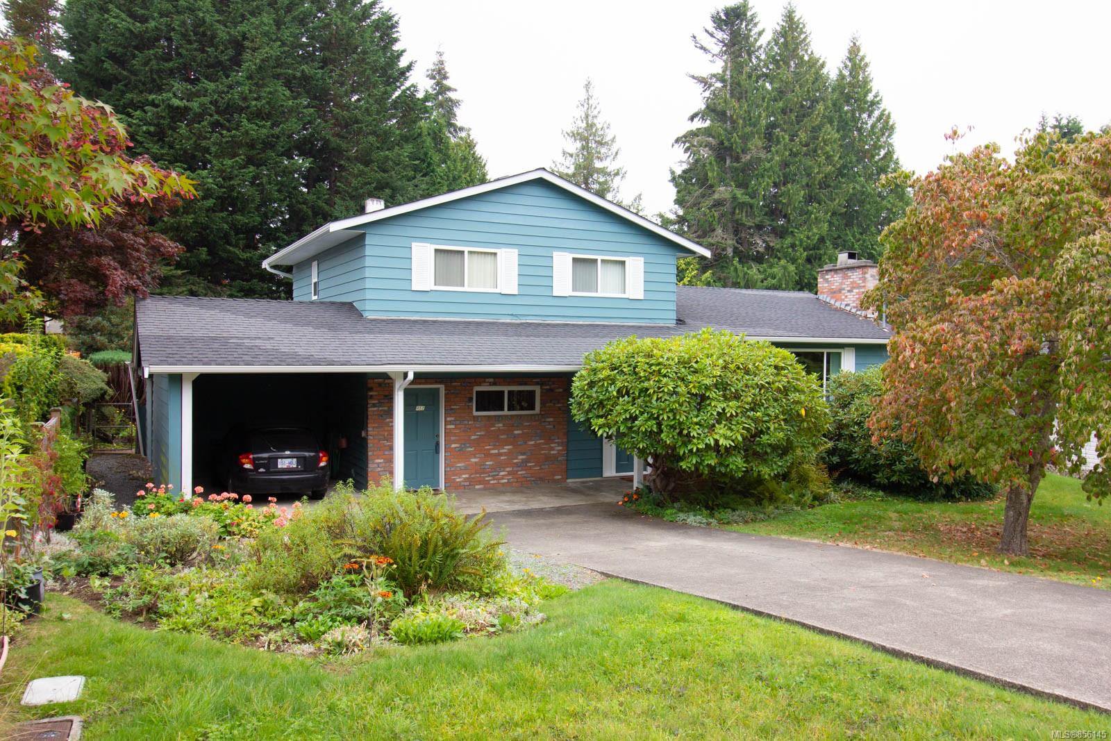 Main Photo: 452 Dogwood Rd in : PQ Qualicum Beach House for sale (Parksville/Qualicum) : MLS®# 856145