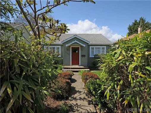 Main Photo: 2844 Wyndeatt Ave in VICTORIA: SW Gorge Single Family Detached for sale (Saanich West) : MLS®# 699999