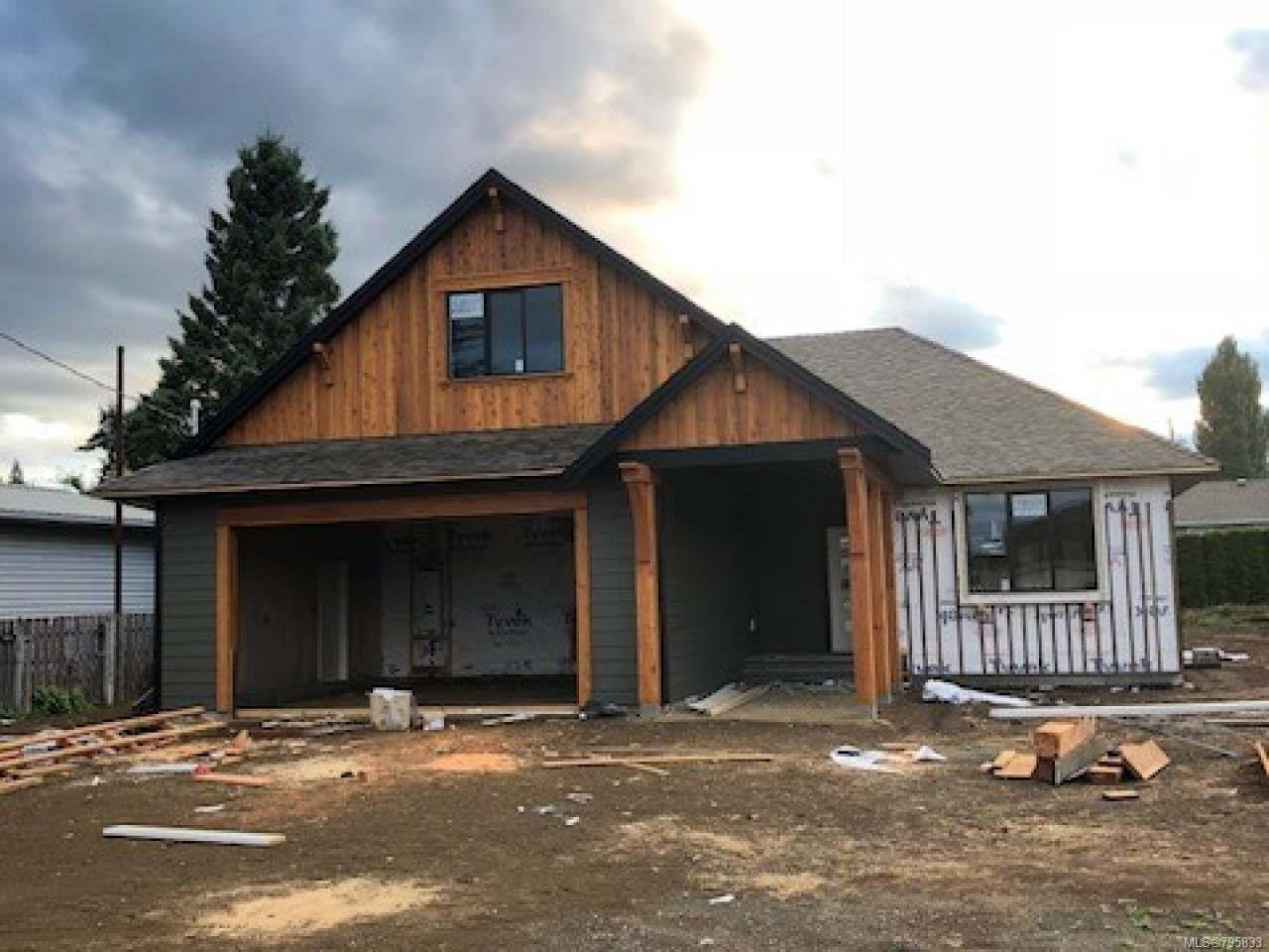 Main Photo: 65 Country Aire Dr in CAMPBELL RIVER: CR Willow Point House for sale (Campbell River) : MLS®# 795833