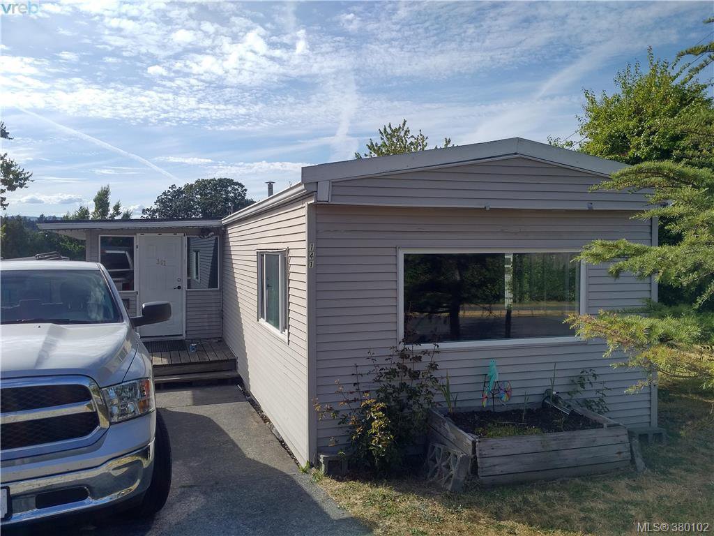 Main Photo: 141 Cooper Road in VICTORIA: VR Glentana Manu Single-Wide for sale (View Royal) : MLS®# 380102