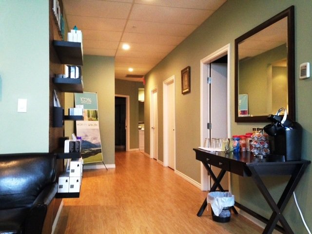 Main Photo: 111 2632 PAULINE STREET in Abbotsford: Central Abbotsford Business for sale : MLS®# C8013806