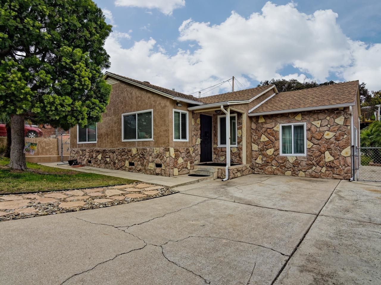 Main Photo: CITY HEIGHTS House for sale : 3 bedrooms : 1833 Crenshaw Street in San Diego