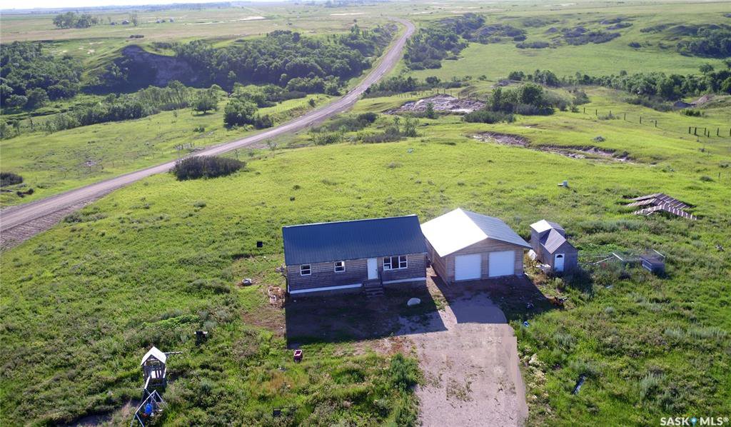 Main Photo: SHORT CREEK ACREAGE in Estevan: Residential for sale (Estevan Rm No. 5) : MLS®# SK838013