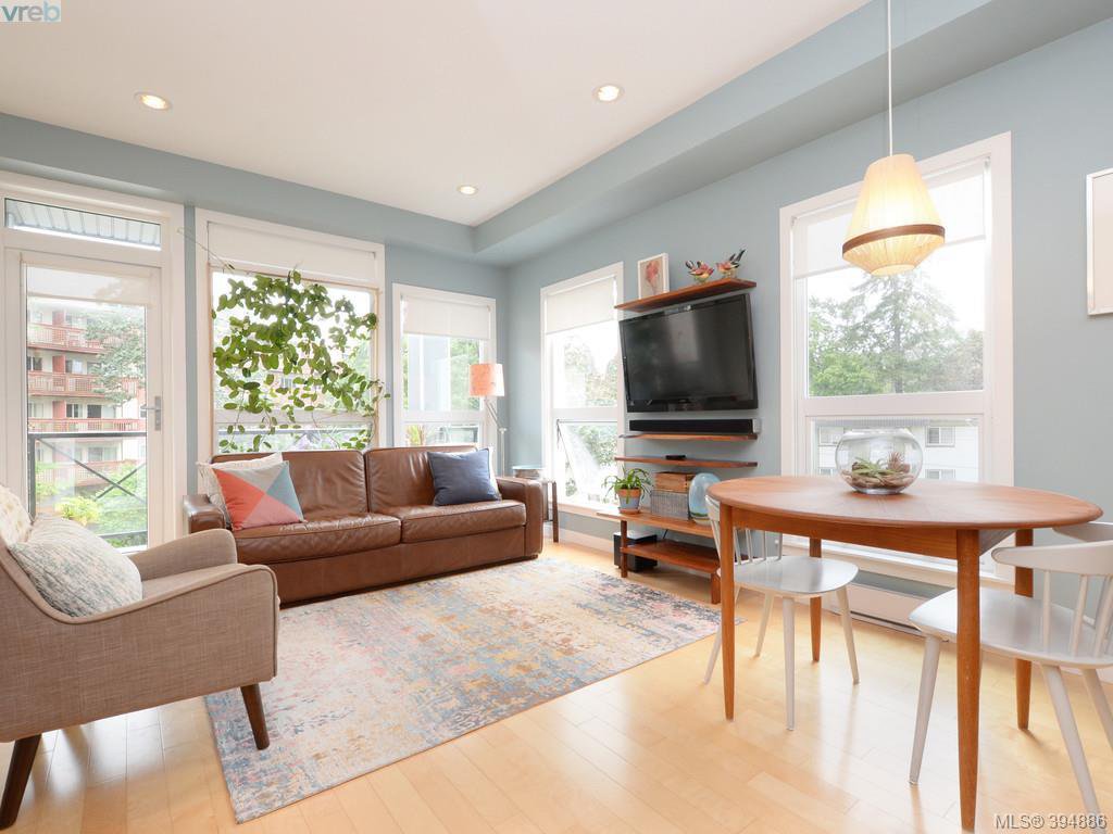 Main Photo: 402 924 Esquimalt Rd in VICTORIA: Es Old Esquimalt Condo Apartment for sale (Esquimalt) : MLS®# 791630