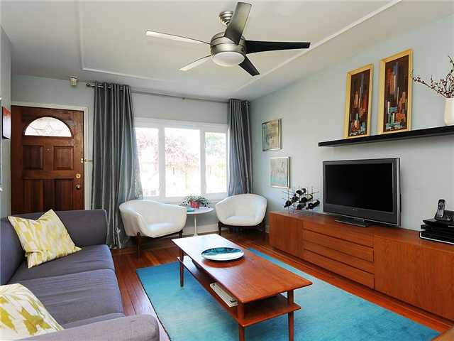 Main Photo: 412 E 30TH Avenue in Vancouver: Fraser VE House for sale (Vancouver East) : MLS®# V975352