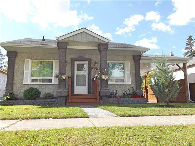 GORGEOUS CURB APPEAL!