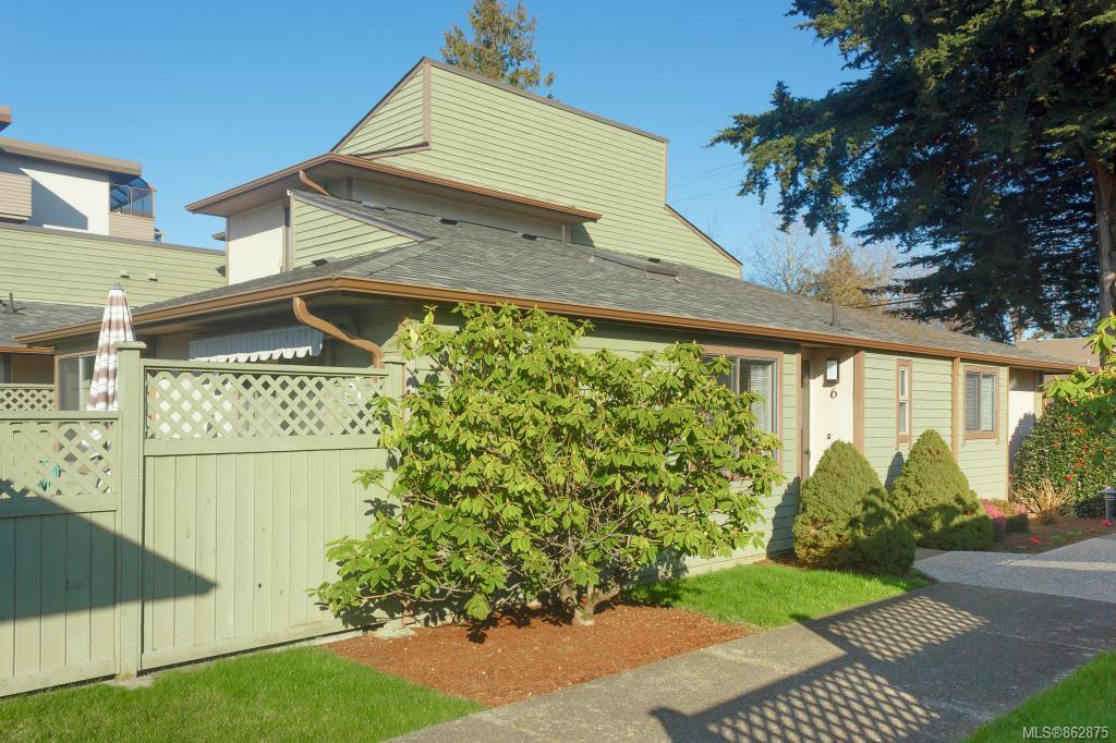 Main Photo: 6 10008 Third St in : Si Sidney North-East Row/Townhouse for sale (Sidney) : MLS®# 862875