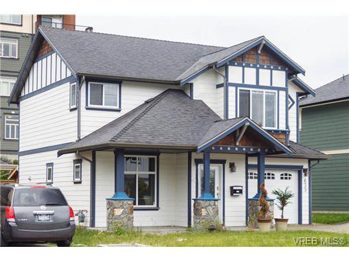 Main Photo: 639 Treanor Ave in VICTORIA: La Thetis Heights House for sale (Langford) : MLS®# 671823