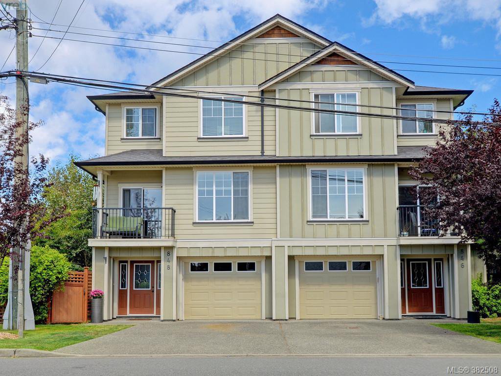 Main Photo: 848 Arncote Ave in VICTORIA: La Langford Proper Row/Townhouse for sale (Langford) : MLS®# 768487