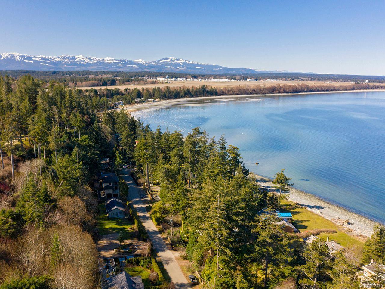 Main Photo: 1545 Kye Bay Rd in COMOX: CV Comox (Town of) Full Duplex for sale (Comox Valley) : MLS®# 835740
