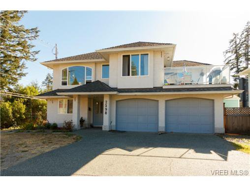 Main Photo: 2598 Buckler Ave in VICTORIA: La Florence Lake Single Family Detached for sale (Langford) : MLS®# 741295