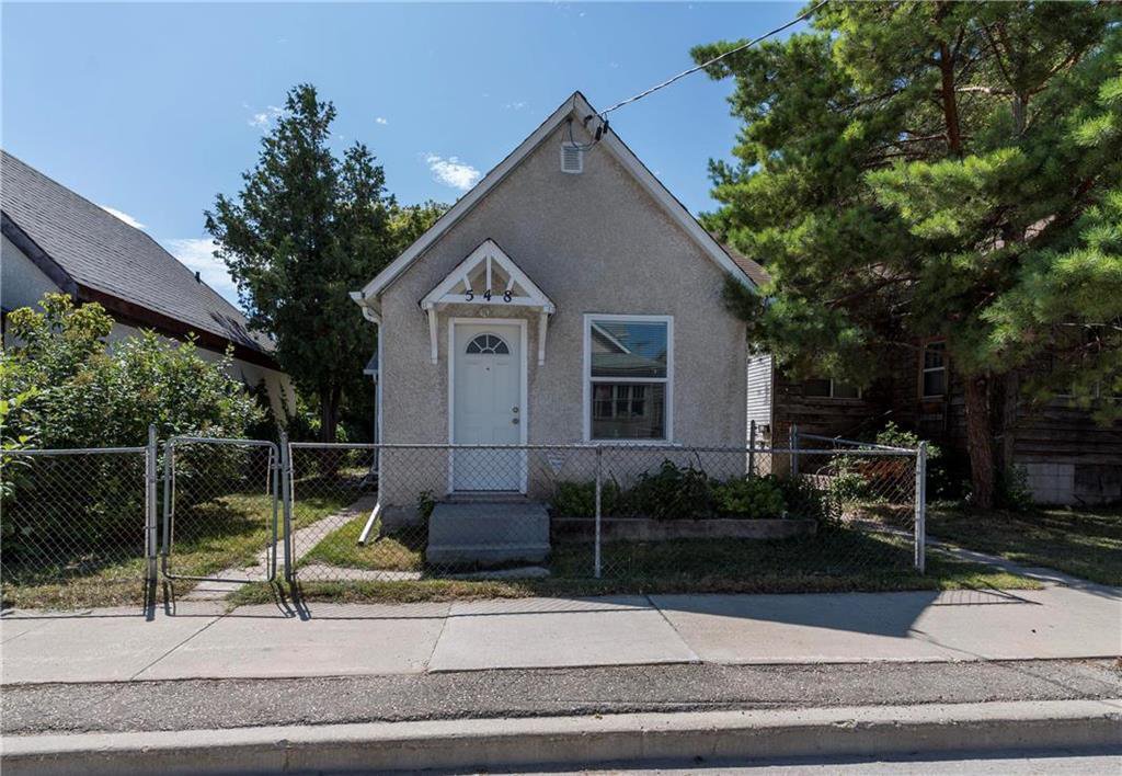 Main Photo: 548 Herbert Avenue in Winnipeg: East Kildonan Residential for sale (3B) : MLS®# 202019306