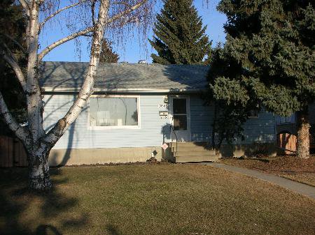 Main Photo: 10543 - 42 STREET: House for sale (Gold Bar) : MLS®# e3138846