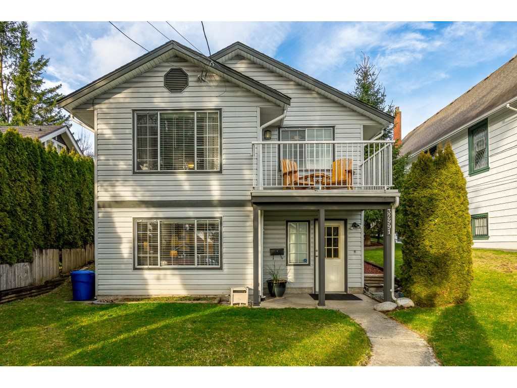 Main Photo: 32991 2ND AVENUE in Mission: Mission BC House for sale : MLS®# R2426370