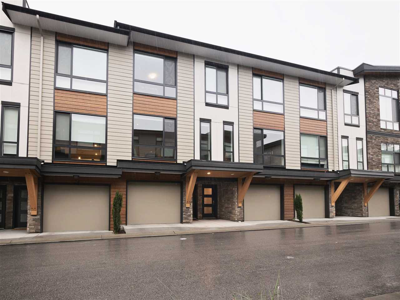 Main Photo: 25 16488 64 AVENUE in Surrey: Cloverdale BC Townhouse for sale (Cloverdale) : MLS®# R2220408