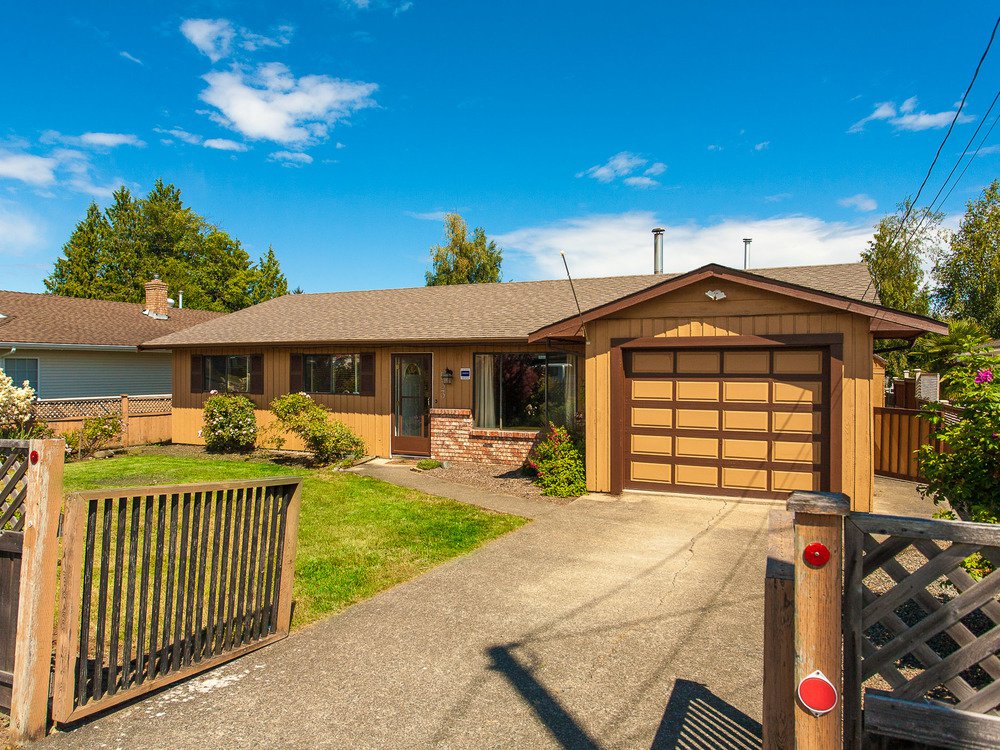 Main Photo: 533 Hirst Ave in Parksville: House for sale : MLS®# 412278