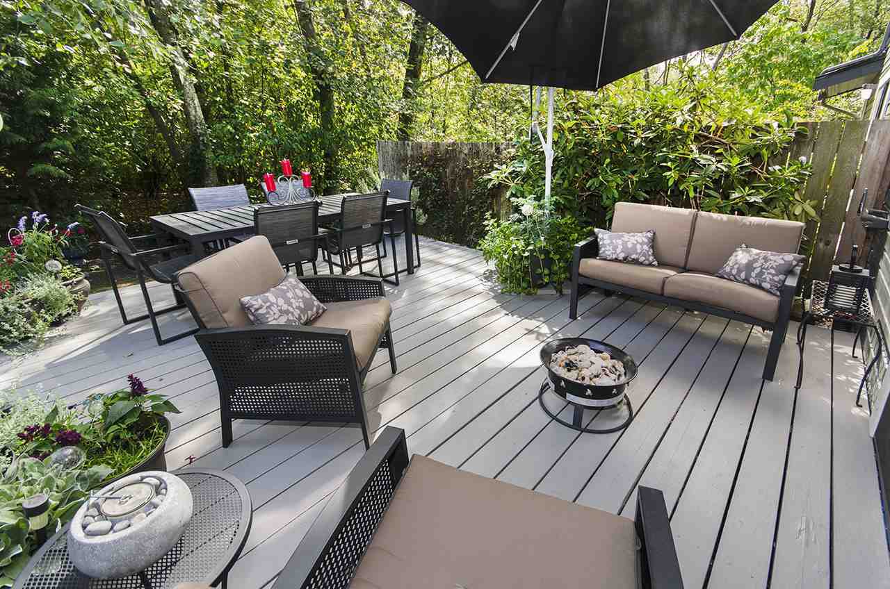Main Photo: 7442 MEADOWLAND PLACE in Vancouver: Champlain Heights Townhouse for sale (Vancouver East) : MLS®# R2402876