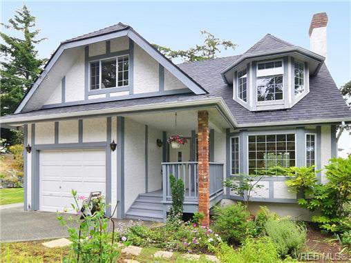 Main Photo: 251 Heddle Ave in VICTORIA: VR View Royal House for sale (View Royal) : MLS®# 717412