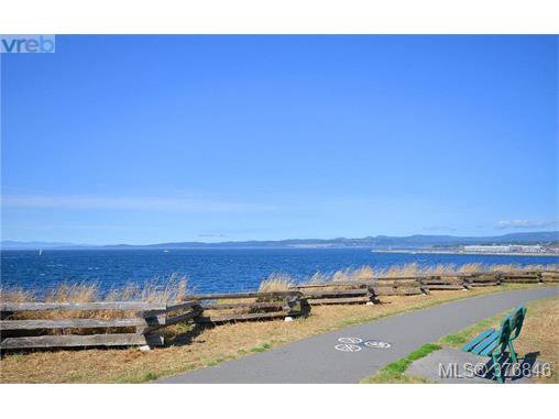 Main Photo: 207 360 Dallas Road in VICTORIA: Vi James Bay Condo Apartment for sale (Victoria) : MLS®# 376846