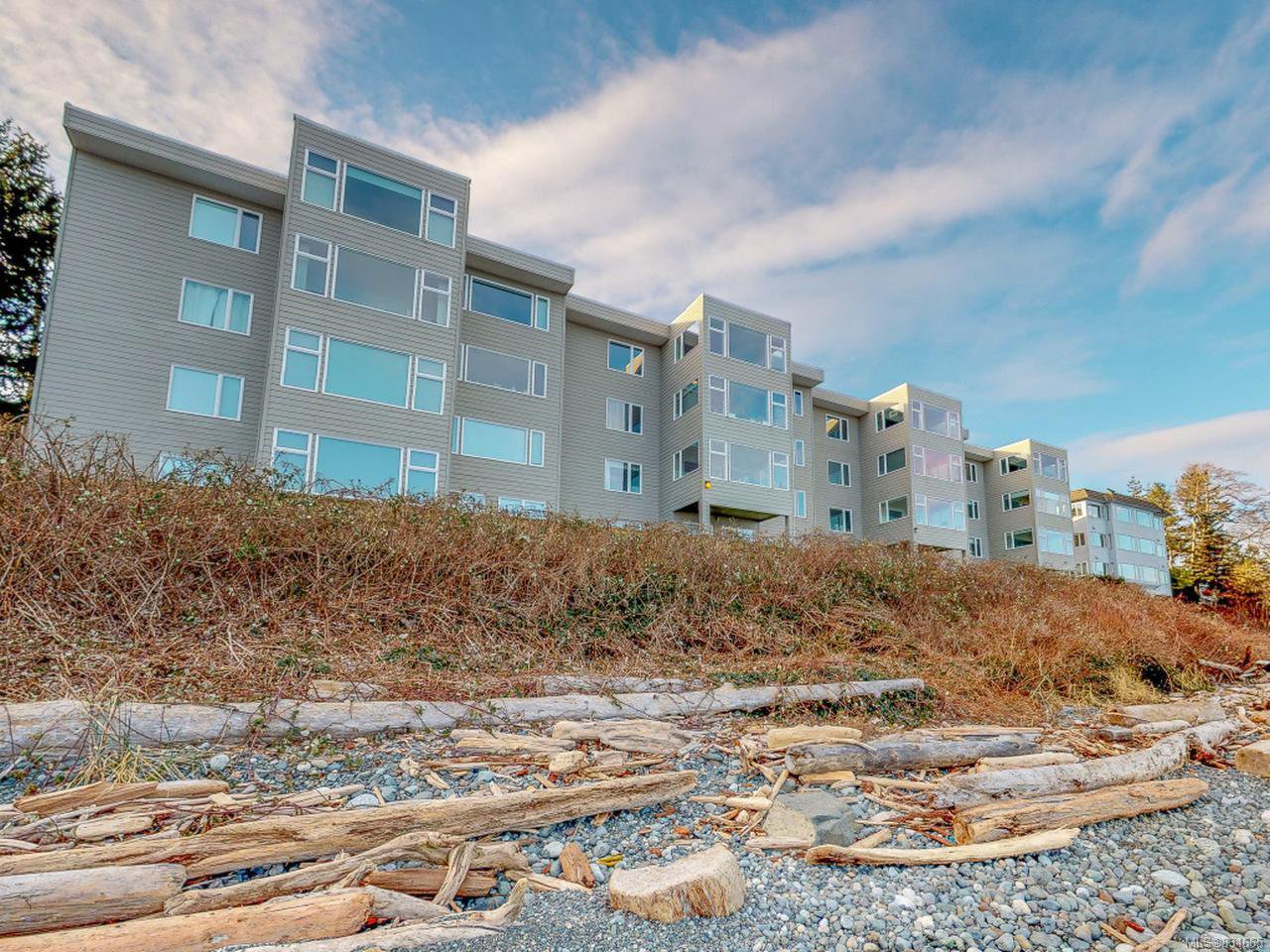 Main Photo: 403 539 Island Hwy in CAMPBELL RIVER: CR Campbell River Central Condo for sale (Campbell River) : MLS®# 831665