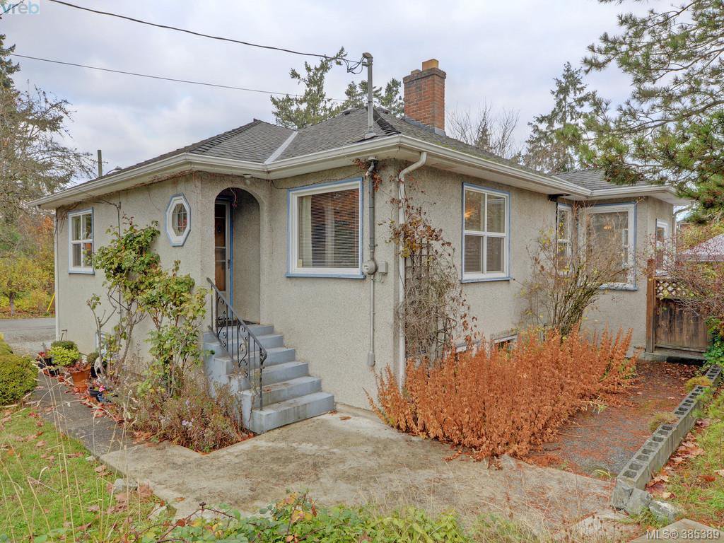 Main Photo: 2873 Glenwood Avenue in VICTORIA: SW Portage Inlet Single Family Detached for sale (Saanich West) : MLS®# 385389