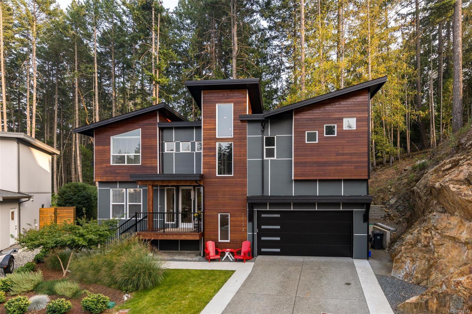 Main Photo: 1153 Nature Park Pl in : Hi Bear Mountain Single Family Detached for sale (Highlands) : MLS®# 855542