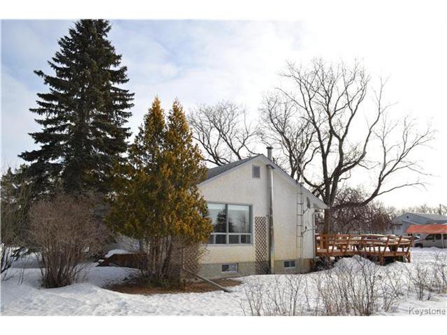 Main Photo: 608 Forbes Road in Winnipeg: South St Vital Residential for sale (2M) : MLS®# 1704579