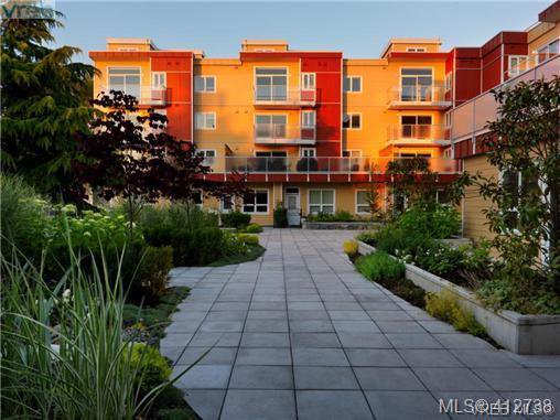 Main Photo: 401 1315 Esquimalt Rd in VICTORIA: Es Saxe Point Condo Apartment for sale (Esquimalt) : MLS®# 818440