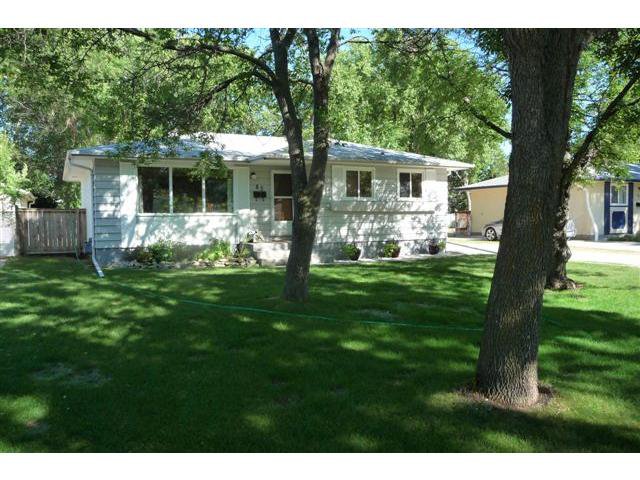 Main Photo: 83 Hammond Road in WINNIPEG: Charleswood Residential for sale (South Winnipeg) : MLS®# 1115520