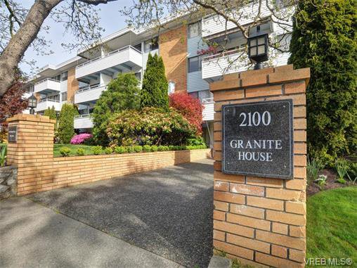 Main Photo: 212 2100 Granite St in VICTORIA: OB South Oak Bay Condo for sale (Oak Bay) : MLS®# 752114