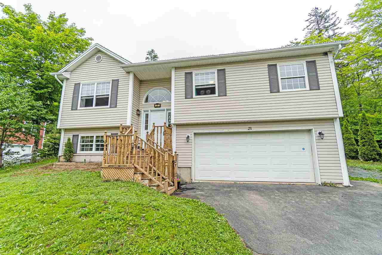Main Photo: 21 Gilbert Street in Beaver Bank: 26-Beaverbank, Upper Sackville Residential for sale (Halifax-Dartmouth) : MLS®# 202014196
