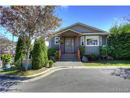 Main Photo: 2639 Pinnacle Way in VICTORIA: La Mill Hill Single Family Detached for sale (Langford) : MLS®# 709945