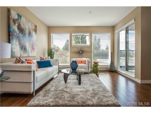 Main Photo: 210 1405 Esquimalt Rd in VICTORIA: Es Saxe Point Condo Apartment for sale (Esquimalt) : MLS®# 719411