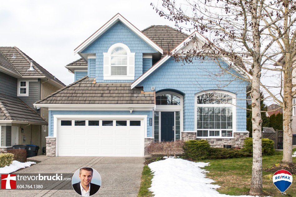 Main Photo: 15477 34a Avenue in Surrey: Morgan Creek House for sale (South Surrey White Rock) : MLS®# R2243082