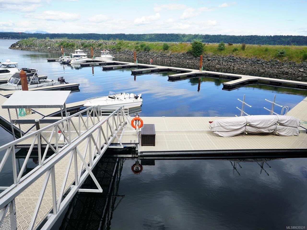 Main Photo: 3304 27 S Island Hwy in CAMPBELL RIVER: CR Campbell River Central Condo for sale (Campbell River) : MLS®# 835531