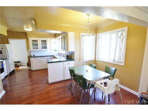 1095 San Marino Cres In Victoria Se Quadra House For Sale Saanich East Mls 711614