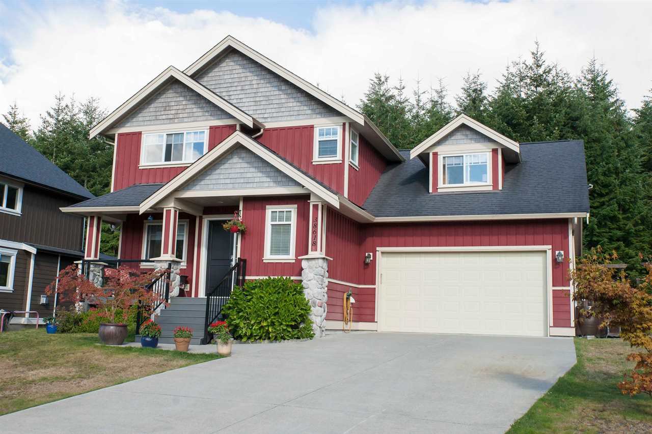 38618 Cherry Drive In Squamish Valleycliffe House For Sale In